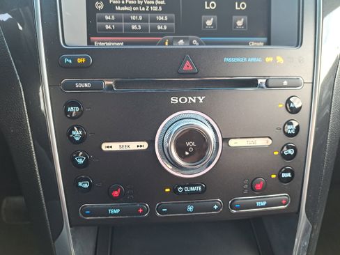 Used 2016 Ford Explorer Sport image 25
