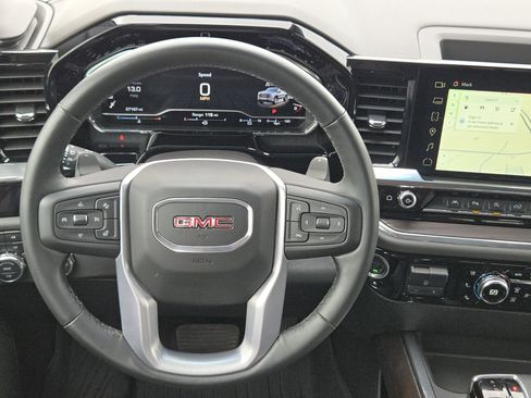 Used 2024 GMC Sierra 1500 SLT AWD/4WD image 25