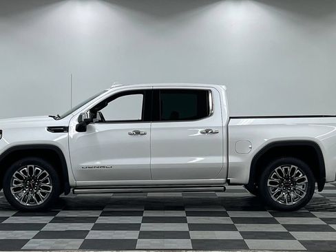 Used 2024 GMC Sierra 1500 Denali Ultimate AWD/4WD image 7