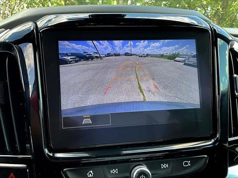 Used 2023 Chevrolet Traverse LT image 31