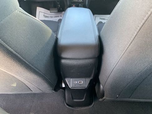 Certified 2022 Chevrolet Bolt EUV LT w/ Comfort Package image 20