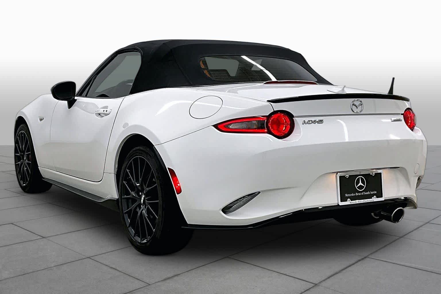 Used 2016 MAZDA MX-5 Miata Club w/ Brembo/BBS Package RWD image 12