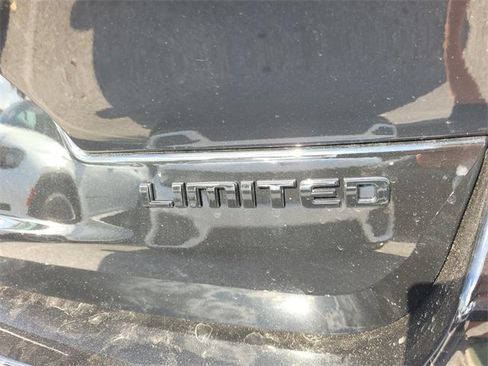 New 2025 Jeep Grand Cherokee L Limited image 12