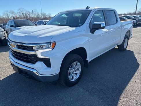 Used 2025 Chevrolet Silverado 1500 LT image 1