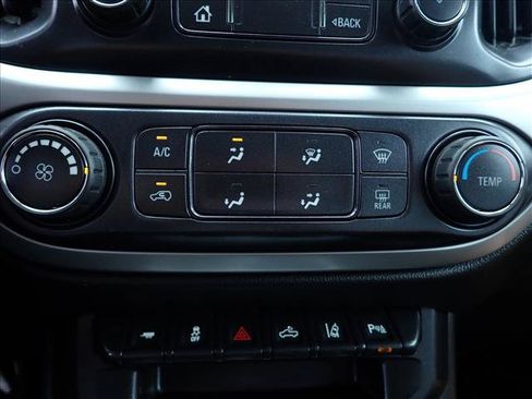 Used 2021 Chevrolet Colorado LT w/ Safety Package AWD/4WD image 17