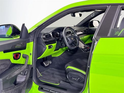 Used 2024 Lamborghini Urus S image 13