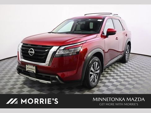 Used 2024 Nissan Pathfinder SL AWD/4WD image 1