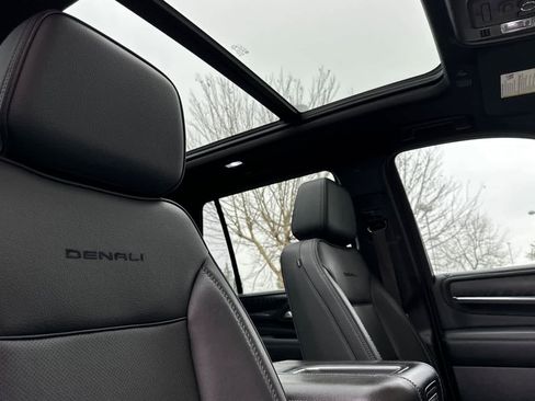 Used 2022 GMC Yukon Denali image 18