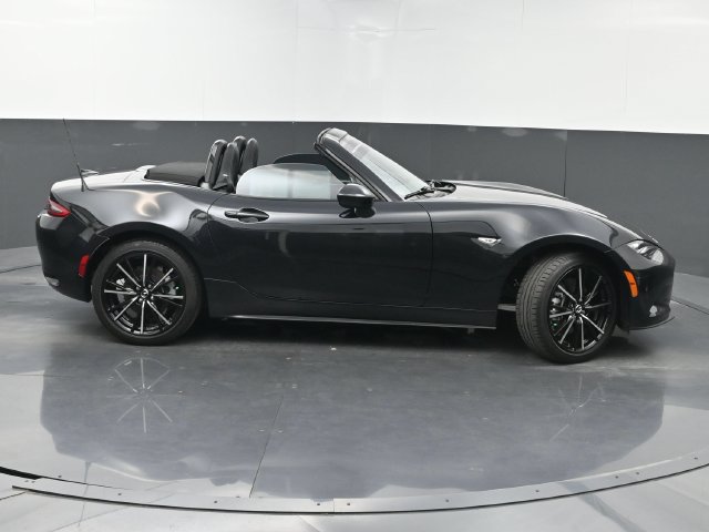 Used 2024 MAZDA MX-5 Miata Grand Touring RWD image 2