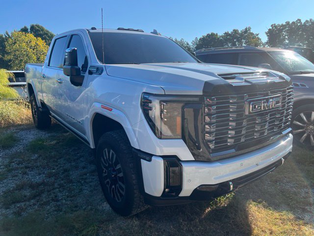 Used 2026 GMC Sierra 3500 Denali Ultimate AWD/4WD image 13