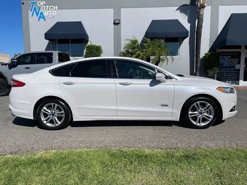 Used 2016 Ford Fusion Energi Titanium w/ Driver Assist Package image 4