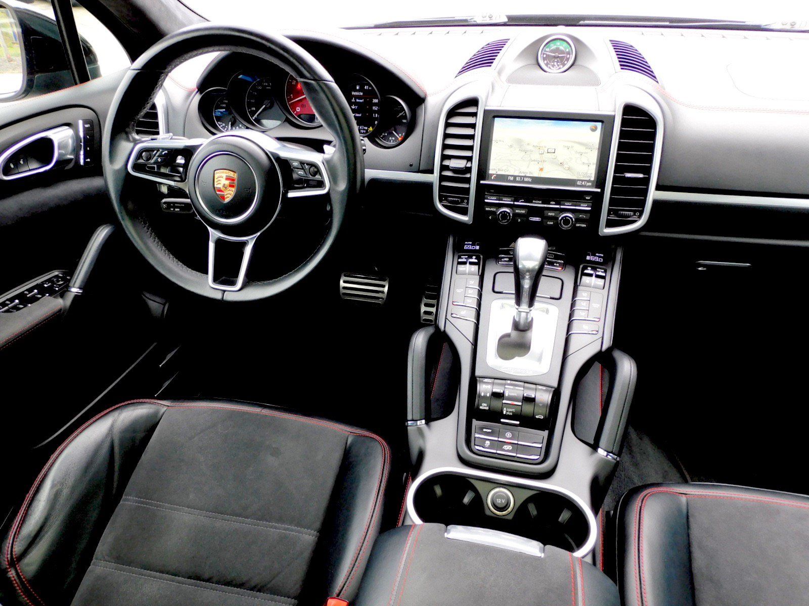 Used 2016 Porsche Cayenne GTS AWD/4WD image 10