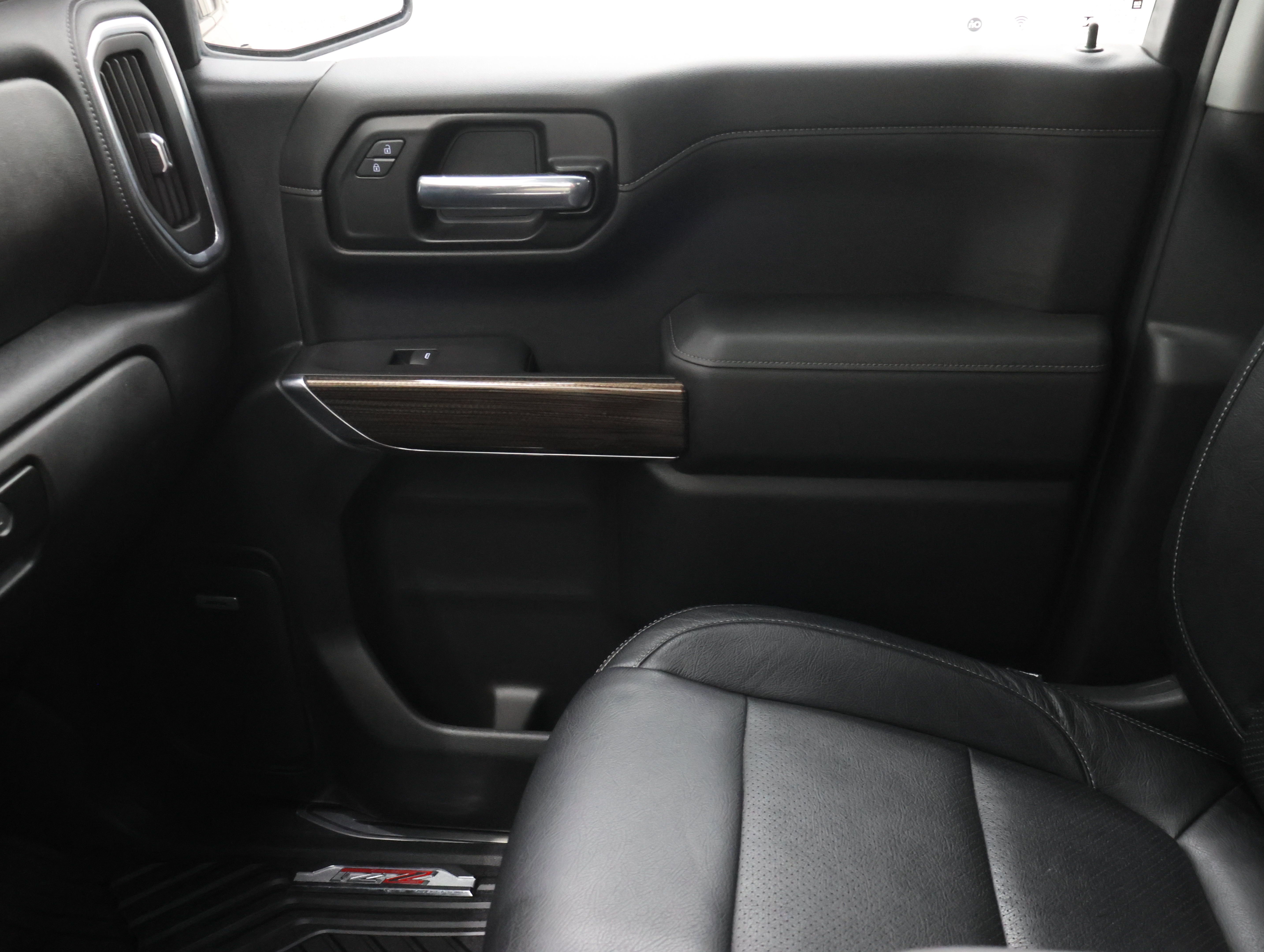 Used 2020 Chevrolet Silverado 1500 LT Trail Boss AWD/4WD image 13
