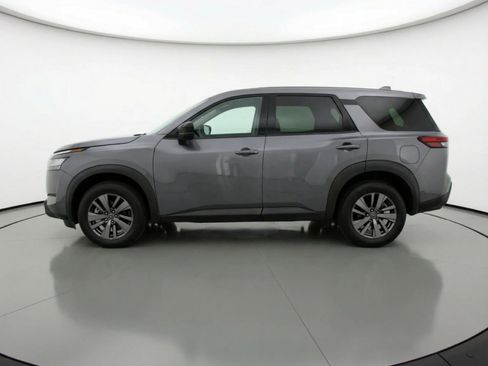 Used 2024 Nissan Pathfinder S FWD image 5
