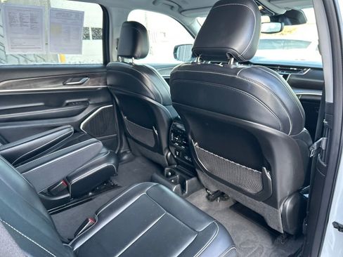 Used 2021 Jeep Grand Cherokee L Limited image 32