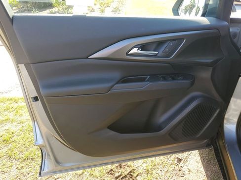 New 2026 Chevrolet Equinox EV LT image 18