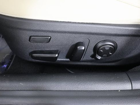 Used 2023 Kia Stinger GT2 image 25