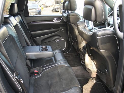 Used 2016 Jeep Grand Cherokee SRT AWD/4WD image 20