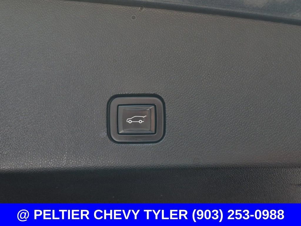 Used 2021 Cadillac XT6 Premium Luxury FWD image 7