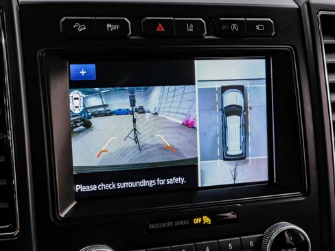 Used 2021 Ford Expedition Max Limited AWD/4WD image 23