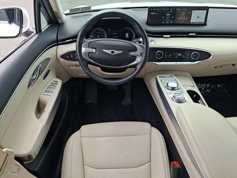 Used 2022 Genesis GV70 2.5T w/ Select Package AWD/4WD image 13