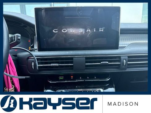Certified 2023 Lincoln Corsair AWD w/ Equipment Group 101A image 3
