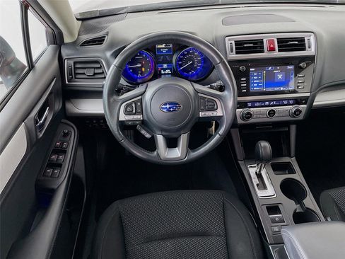 Used 2017 Subaru Outback 2.5i Premium image 24