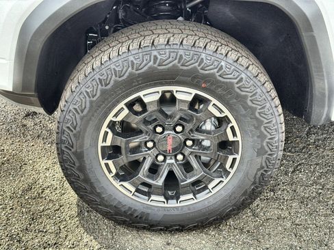 New 2026 GMC Canyon AT4 w/ Technology Plus Package image 12