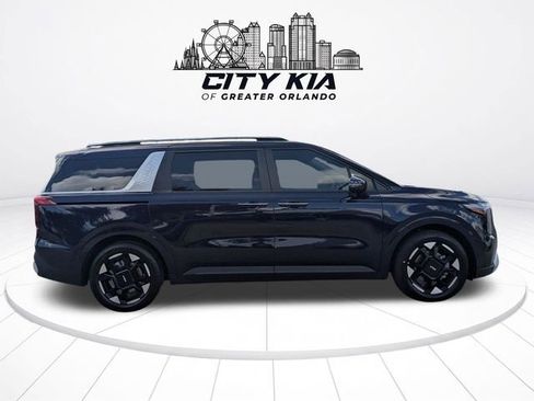 New 2027 Kia Carnival EX FWD image 8