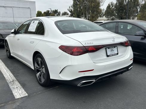 Used 2025 Mercedes-Benz E 350 4MATIC Sedan image 4