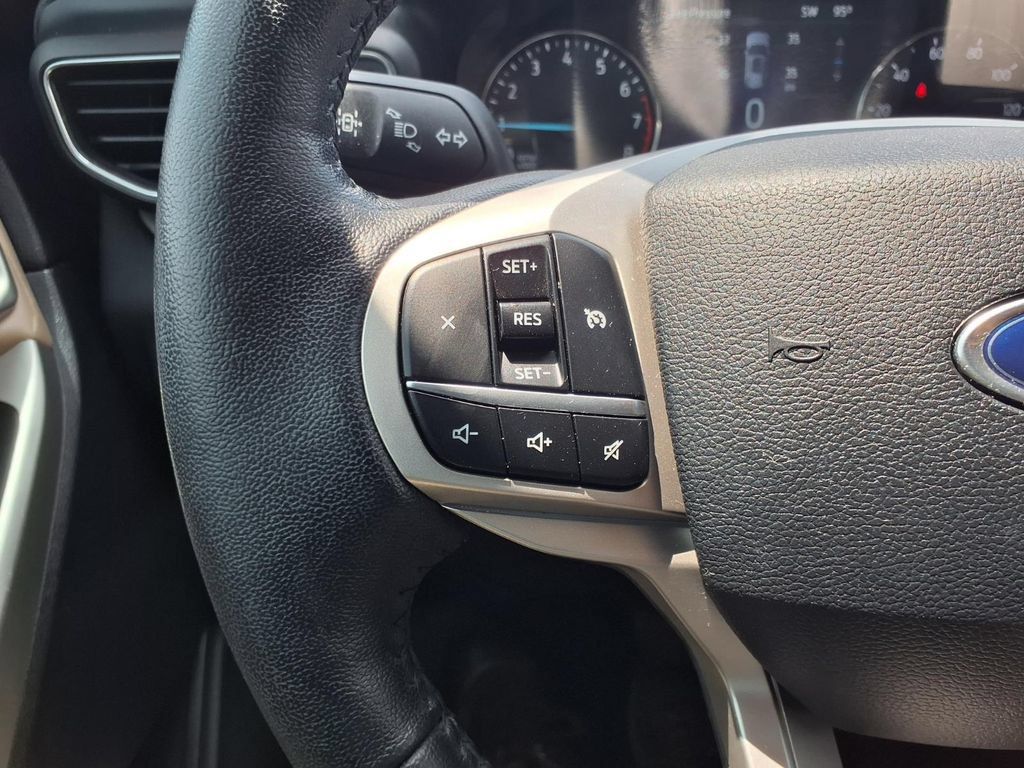 Used 2021 Ford Explorer XLT w/ Equipment Group 202A RWD image 15