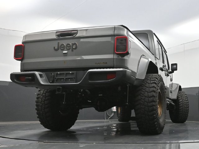 Used 2020 Jeep Gladiator Overland AWD/4WD image 34