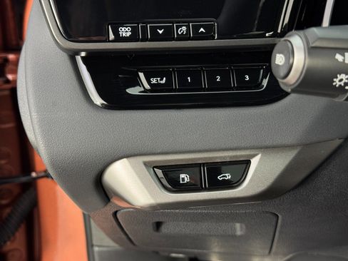 Used 2024 Lexus RX 500h F Sport w/ Convenience Package image 18