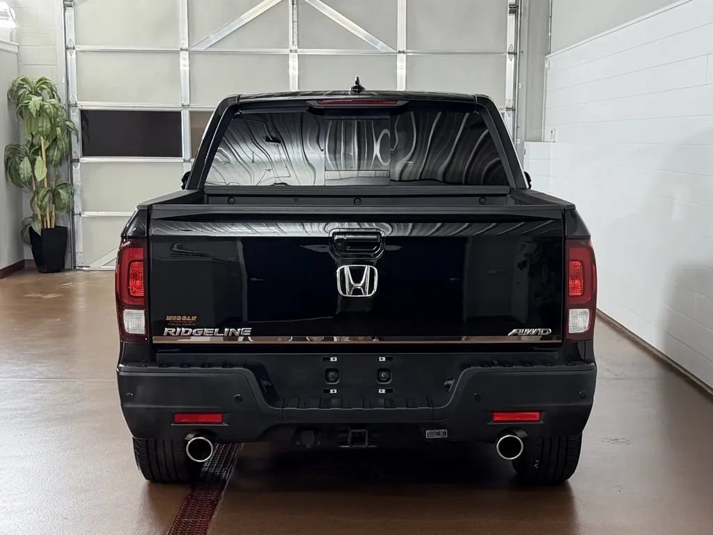 Used 2023 Honda Ridgeline Black Edition image 4