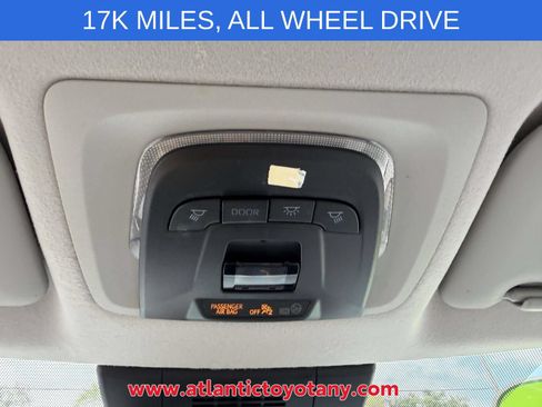 Used 2023 Toyota Corolla Cross L AWD/4WD image 28