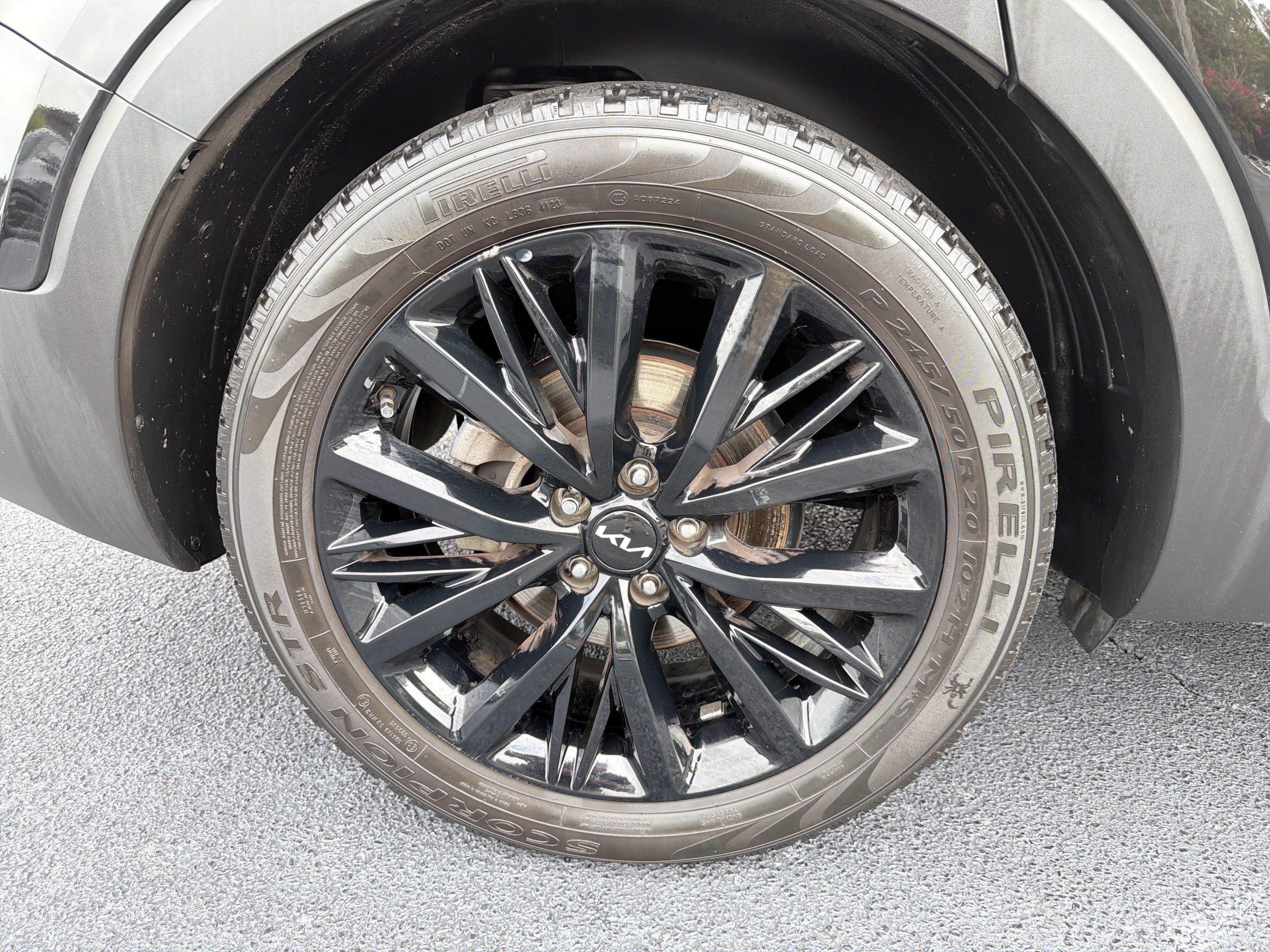 Used 2022 Kia Telluride SX w/ Towing Package FWD image 31