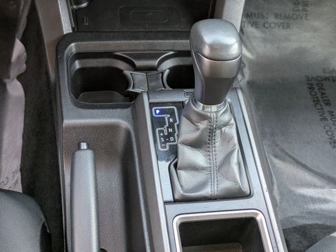 Used 2022 Toyota Tacoma TRD Off-Road w/ Technology Package image 23