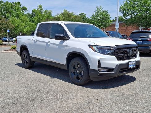 New 2026 Honda Ridgeline Black Edition image 2