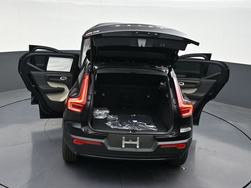 New 2026 Volvo XC40 B5 Ultra AWD/4WD image 33