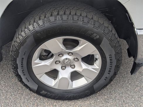 Used 2020 RAM 1500 Big Horn image 17