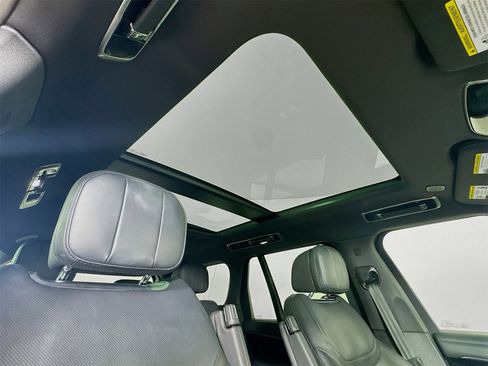 Used 2024 Land Rover Range Rover SE image 20