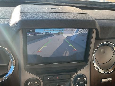 Used 2015 Ford F250 Lariat w/ Lariat Interior Package image 20