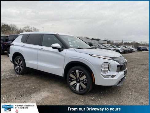 New 2026 Mitsubishi Outlander AWD image 1