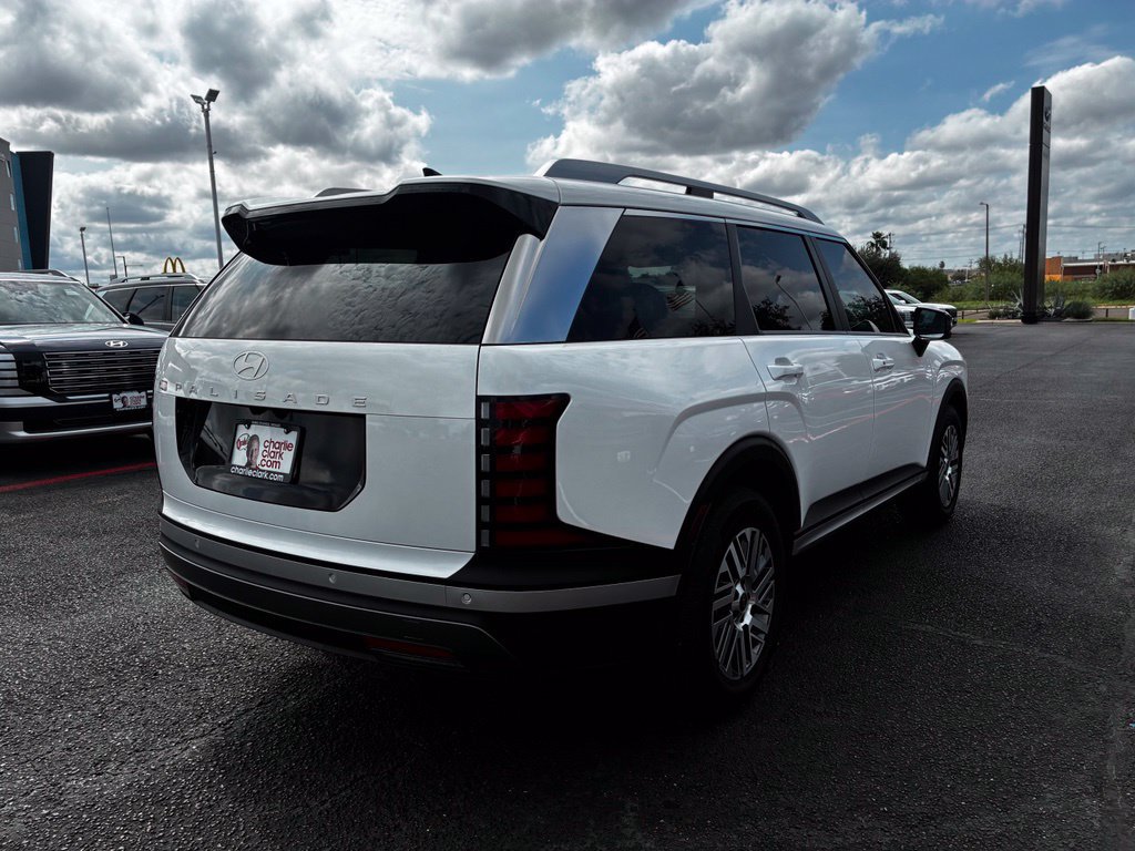 Used 2026 Hyundai Palisade SEL FWD image 5