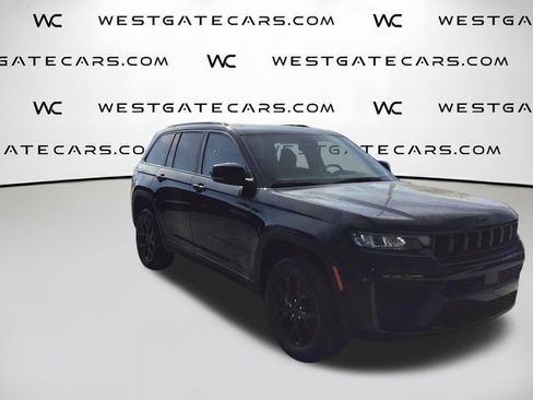 New 2026 Jeep Grand Cherokee Altitude image 1