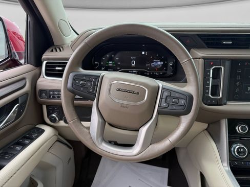 Used 2023 GMC Yukon Denali AWD/4WD image 15