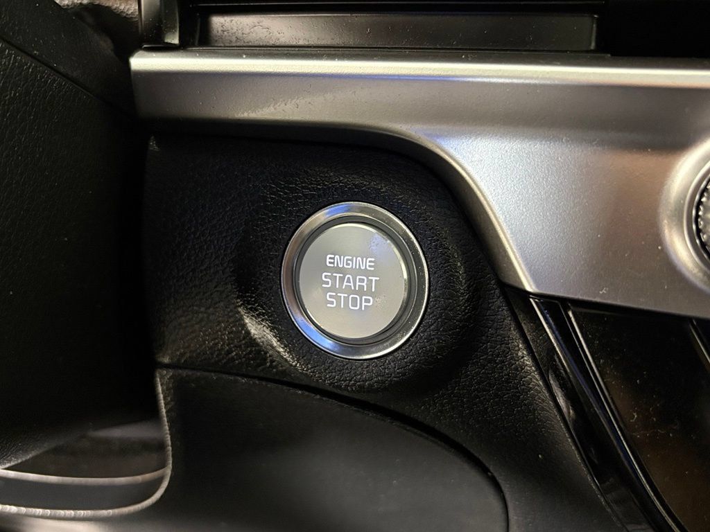 Used 2025 Kia Telluride S FWD image 24
