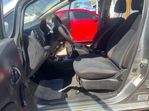 Used 2014 Nissan Versa Note S FWD image 13