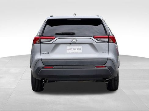 Used 2021 Toyota RAV4 XLE FWD image 4