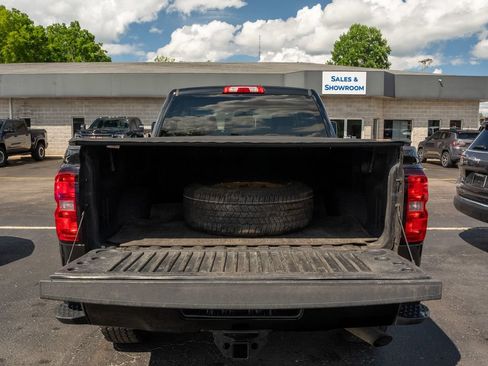 Used 2016 Chevrolet Silverado 2500 LT w/ Midnight Edition AWD/4WD image 9